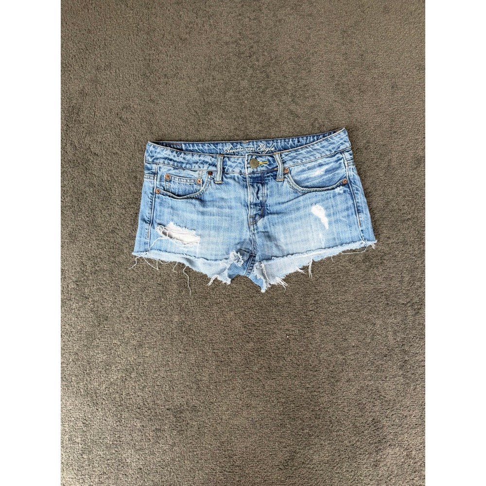 American Eagle Distressed Low Rise Denim Shorts Light Wash Button Fly Size 4